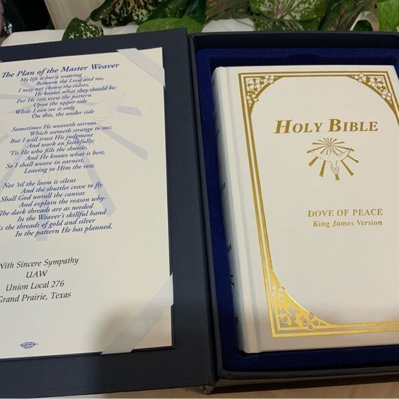 HOLY BIBLE The Comfort Edition King James Version with Bible Hard Box Case - Picture 2 of 6